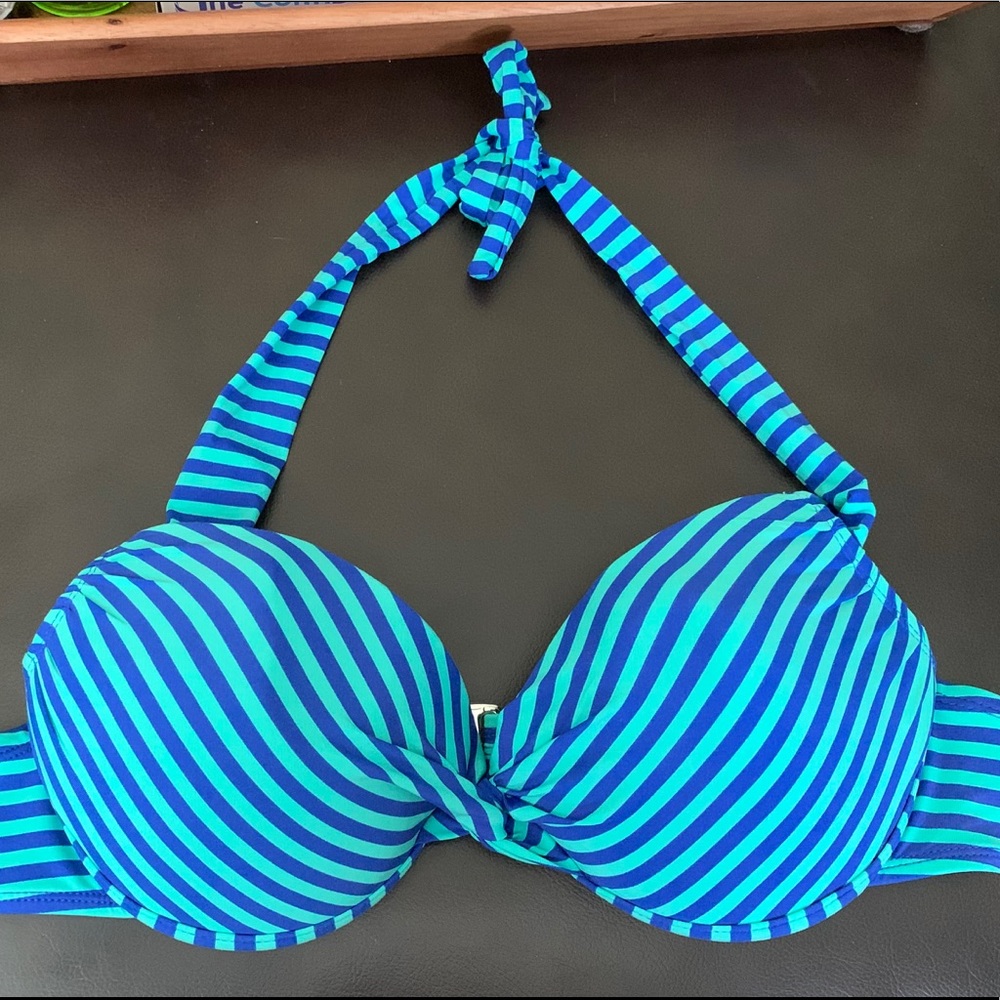 Great condition. Bikini set blue & green, size xl